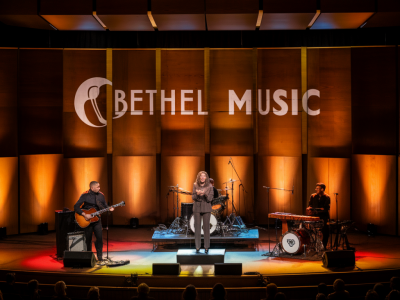 Was kannst du von gospelauftritten großer brands wie bethel music für kleine ensembles lernen