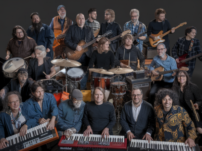 Wie baut Mundogospel neue entdeckungen so auf, dass kleine acts sichtbarkeit und respekt gewinnen